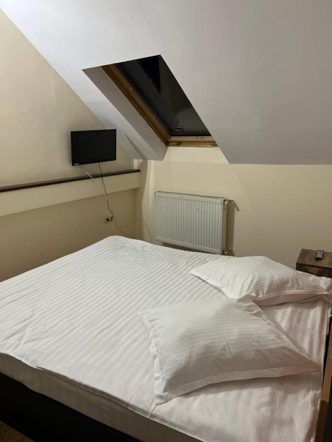 Pensiunea Diana Hotel Fagaras Luaran gambar