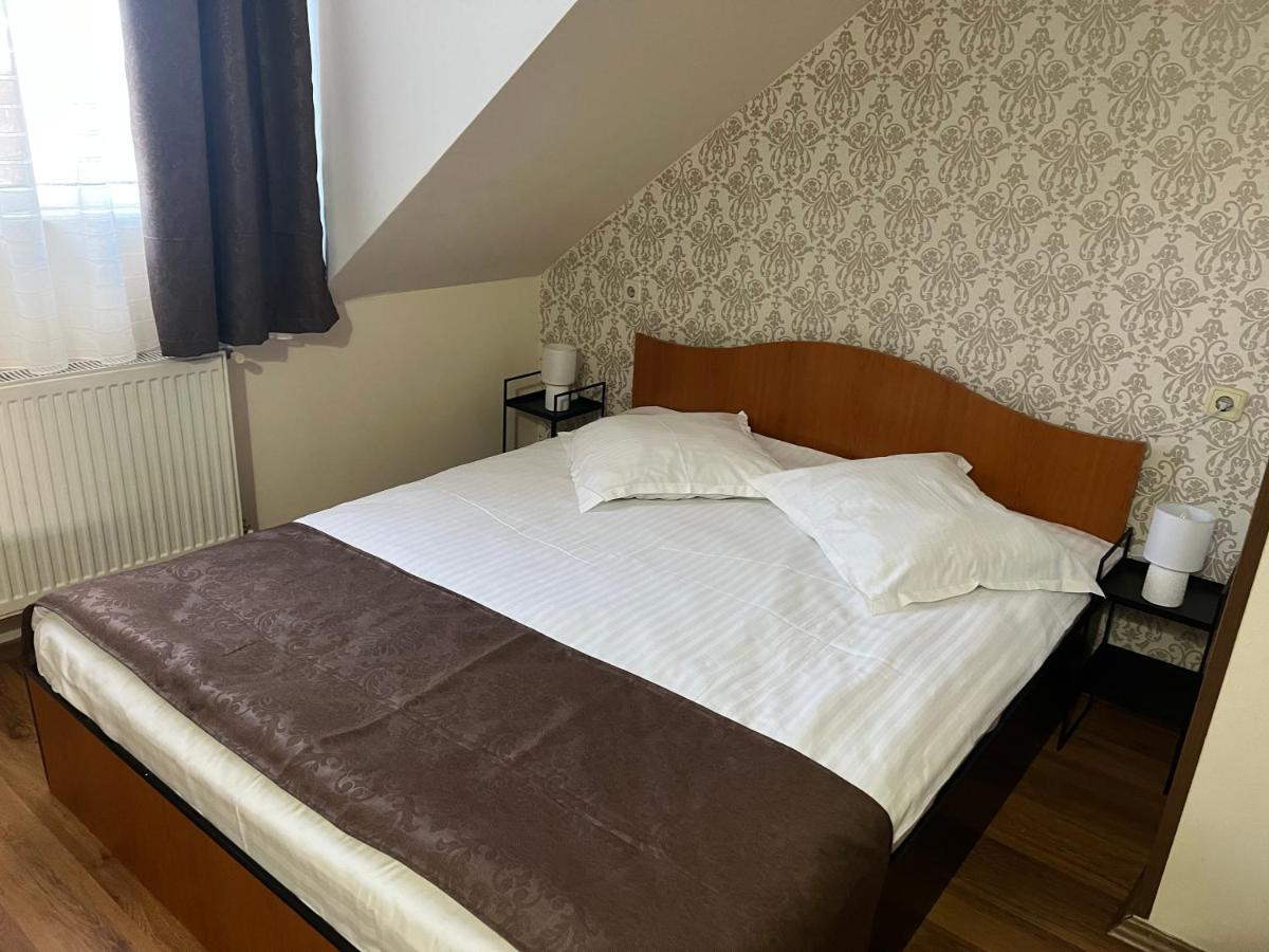 Pensiunea Diana Hotel Fagaras Luaran gambar